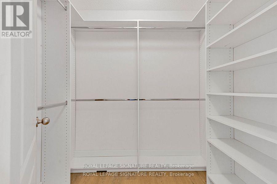 25 - 2295 Rochester Circle, Oakville, Ontario  L6M 5C9 - Photo 31 - W12831422