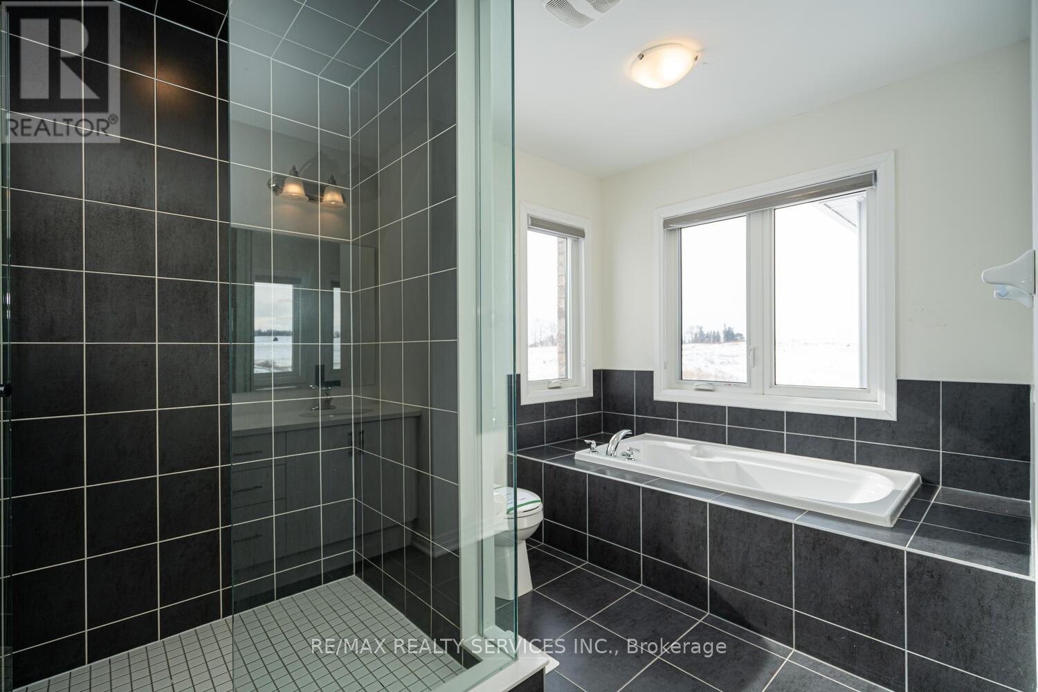 189 Leslie Davis Street, North Dumfries, Ontario  N0B 1E0 - Photo 12 - X12831466