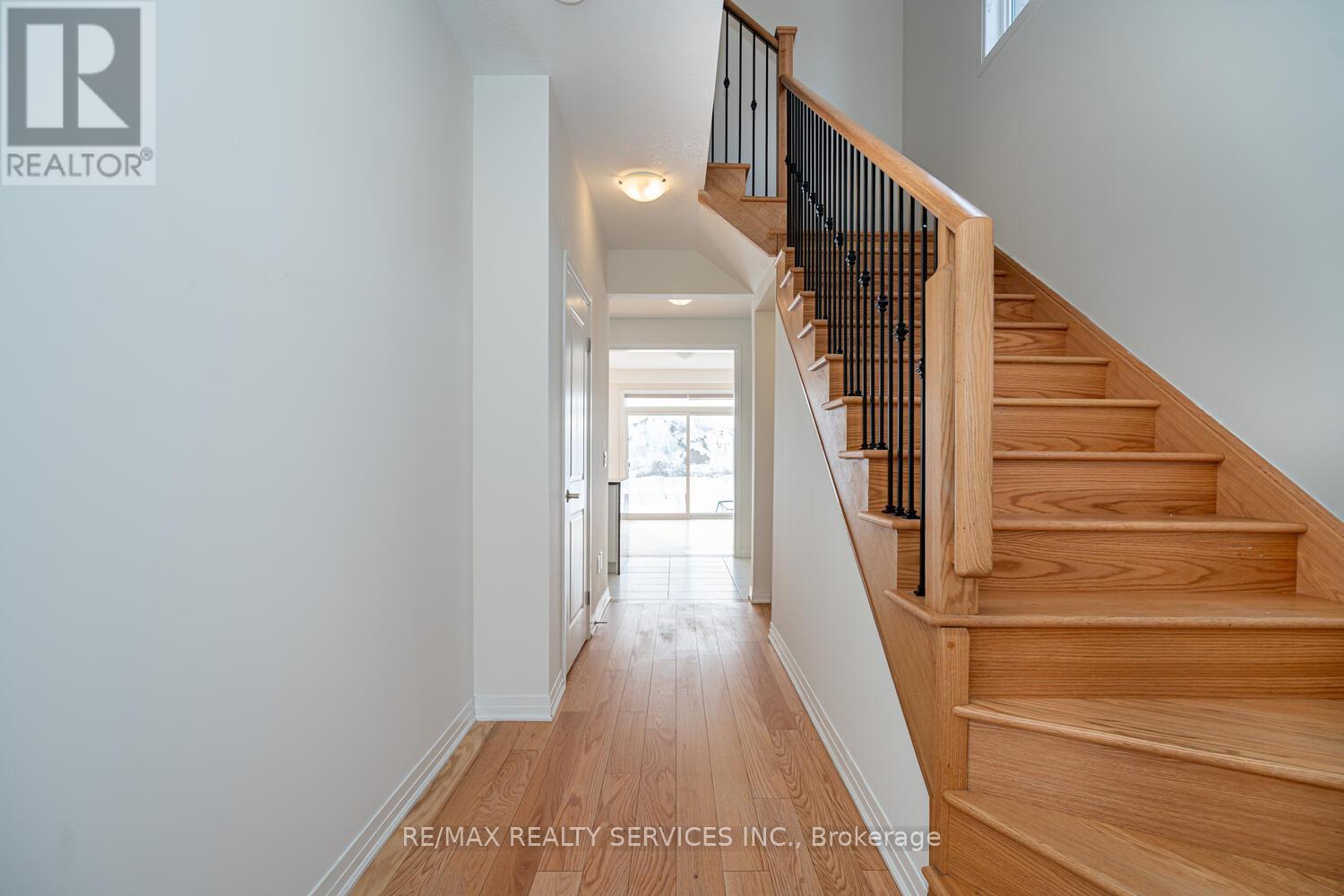 189 Leslie Davis Street, North Dumfries, Ontario  N0B 1E0 - Photo 6 - X12831466