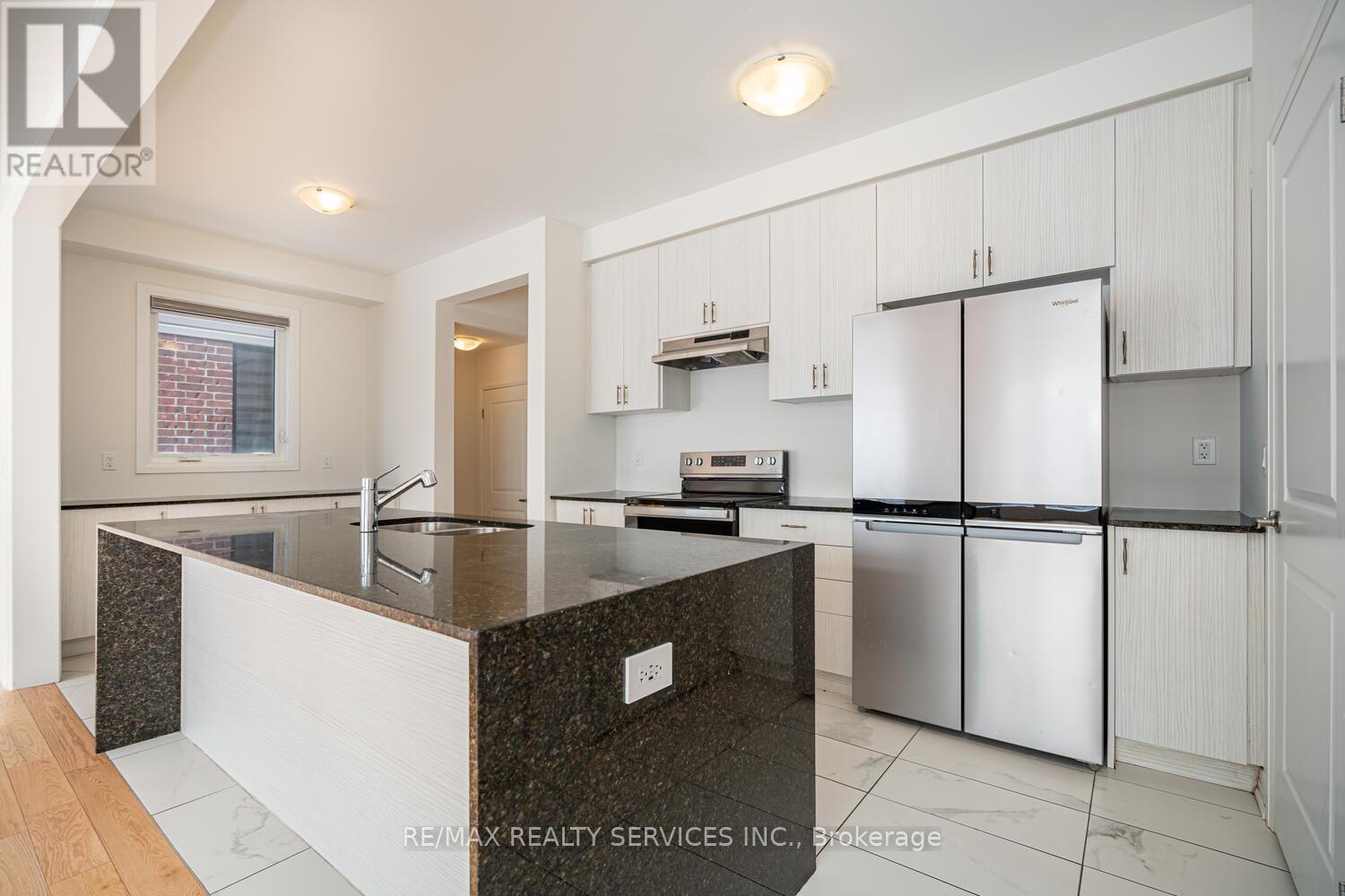 189 Leslie Davis Street, North Dumfries, Ontario  N0B 1E0 - Photo 8 - X12831466