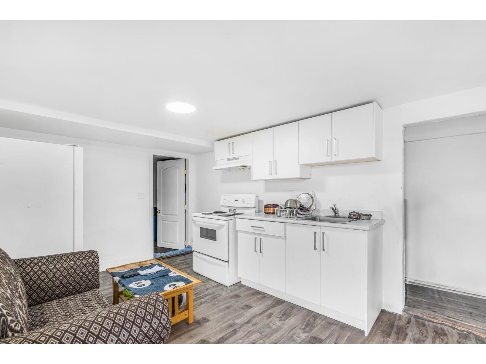 6848 135 Street, Surrey, British Columbia  V3W 4W6 - Photo 14 - R3091773