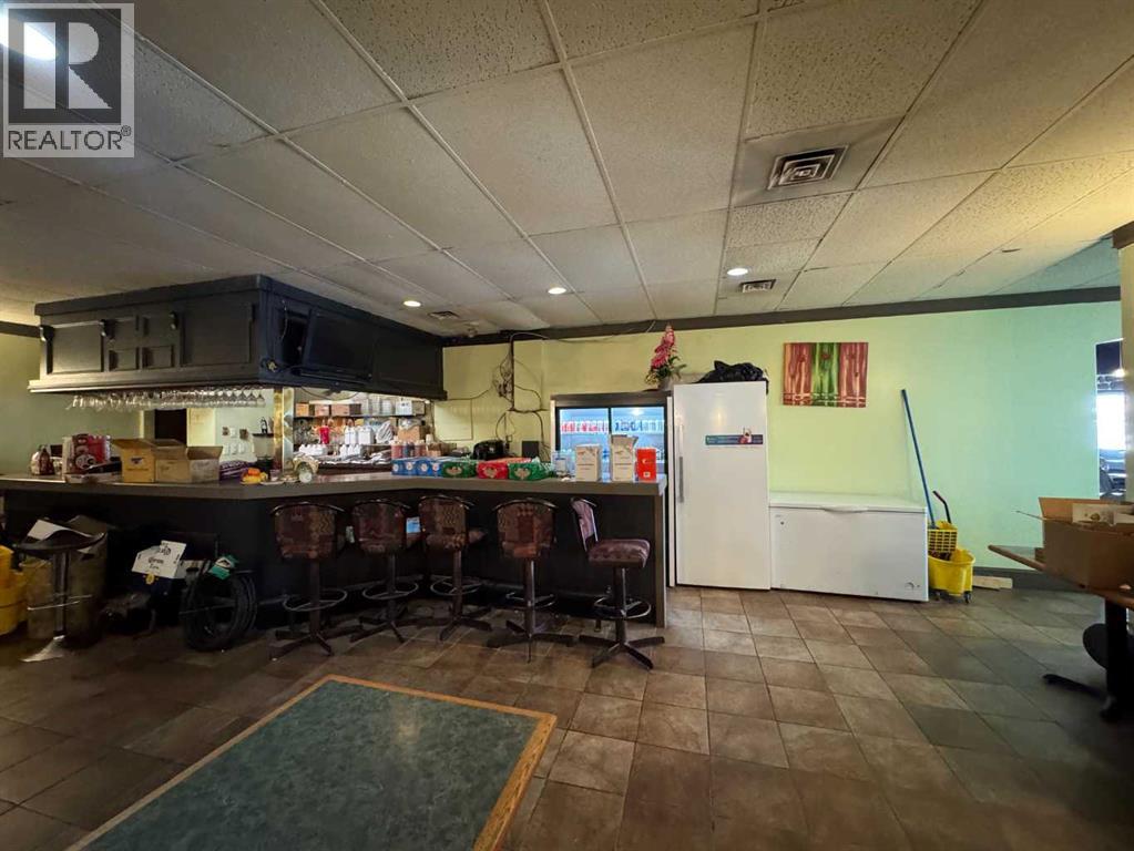 135 Whitefield Drive, Calgary, Alberta  T1Y 5X1 - Photo 4 - A2289374