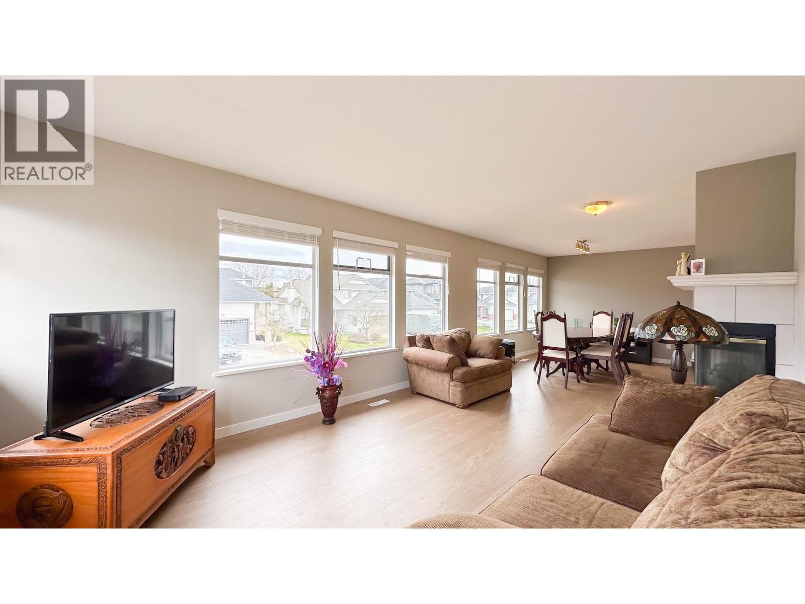 12055 Chestnut Crescent, Pitt Meadows, British Columbia  V3Y 2L6 - Photo 10 - R3092797