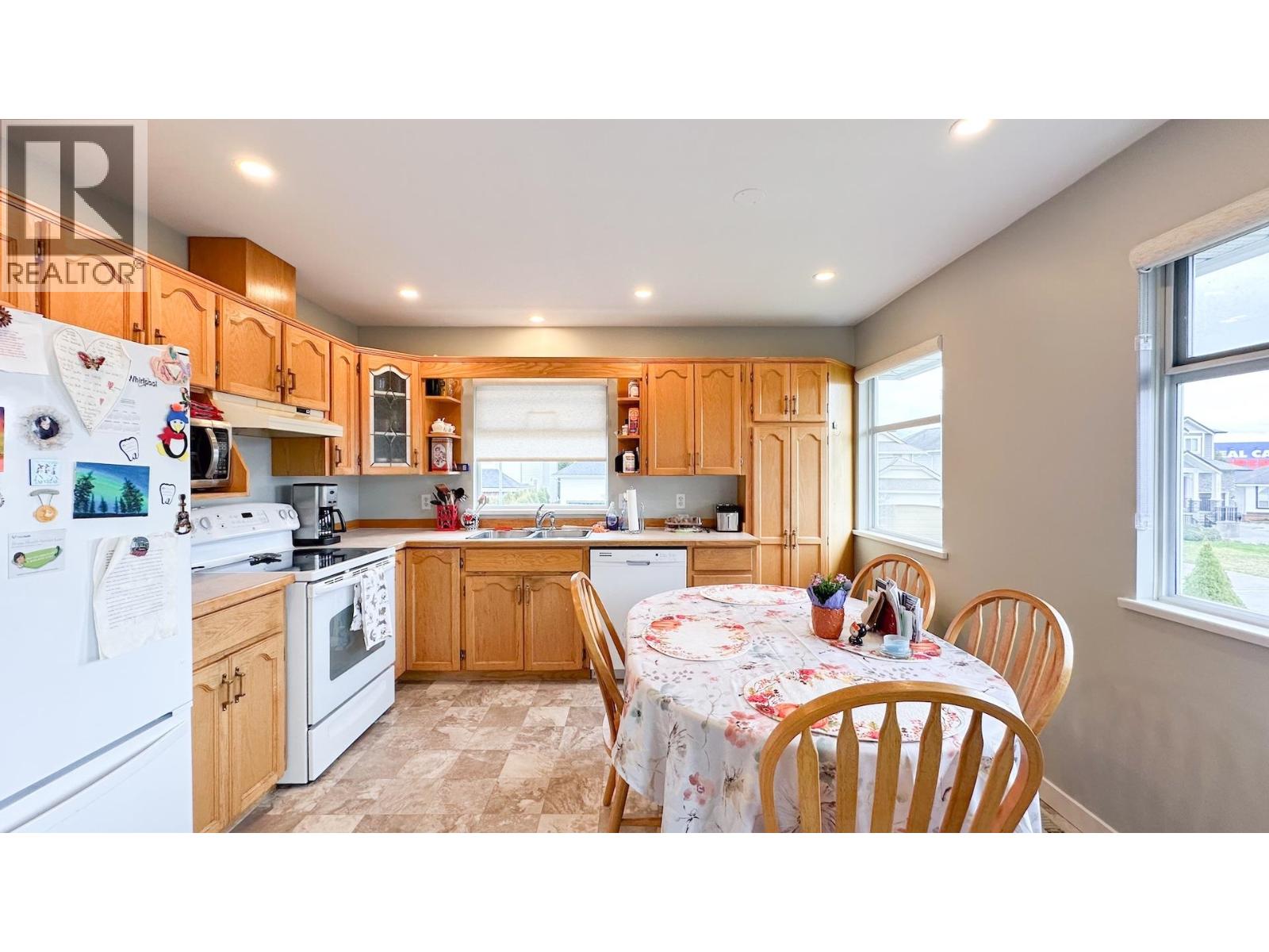 12055 Chestnut Crescent, Pitt Meadows, British Columbia  V3Y 2L6 - Photo 14 - R3092797