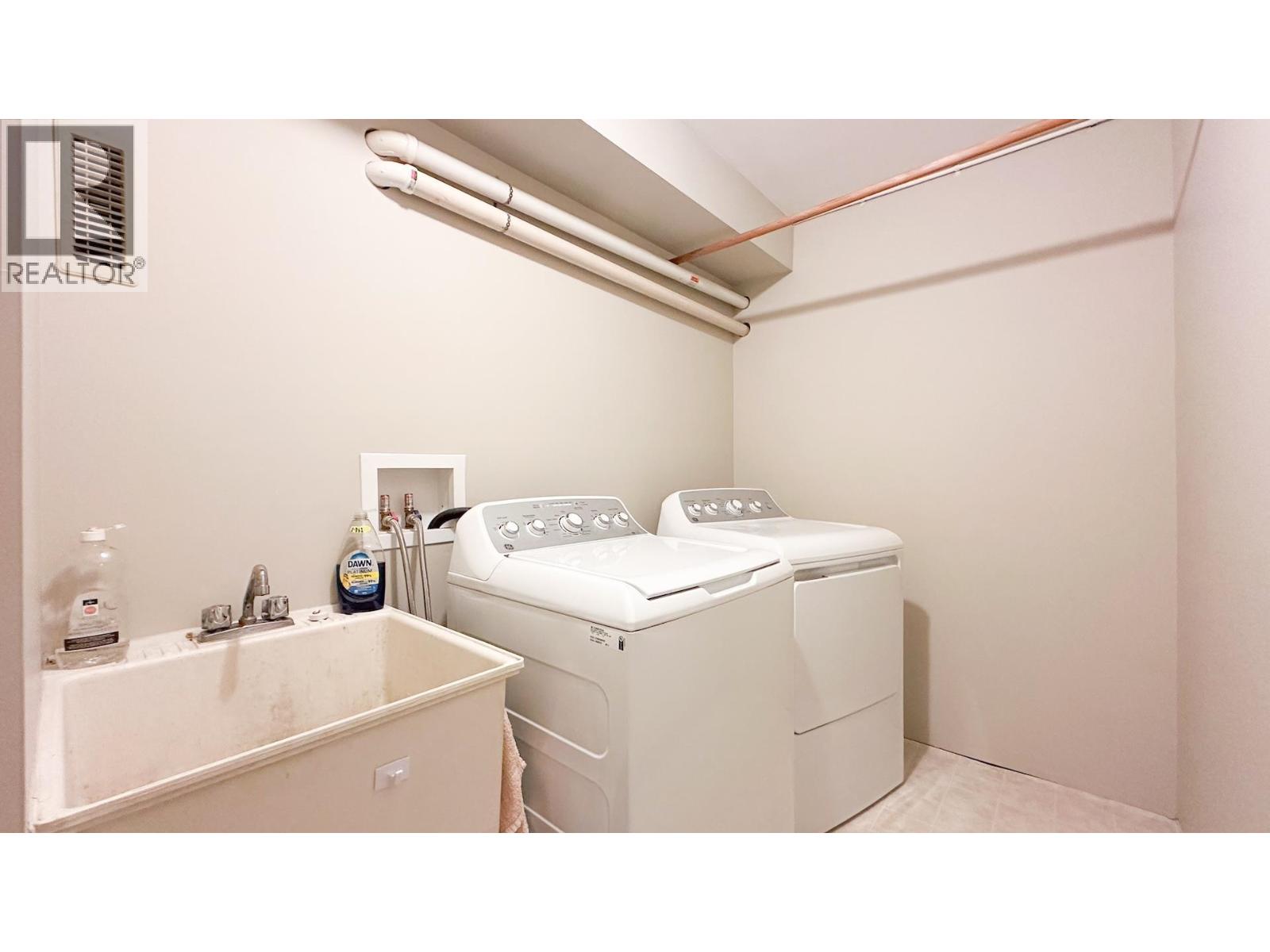 12055 Chestnut Crescent, Pitt Meadows, British Columbia  V3Y 2L6 - Photo 30 - R3092797