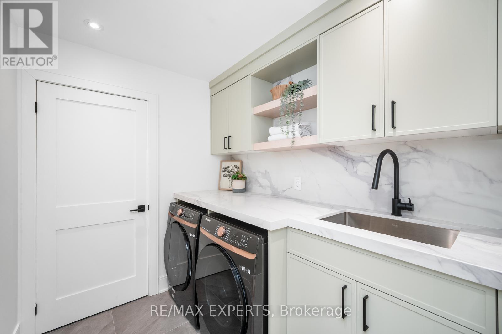 15 Holland Park Avenue, Toronto, Ontario  M6C 1M2 - Photo 41 - C12762610