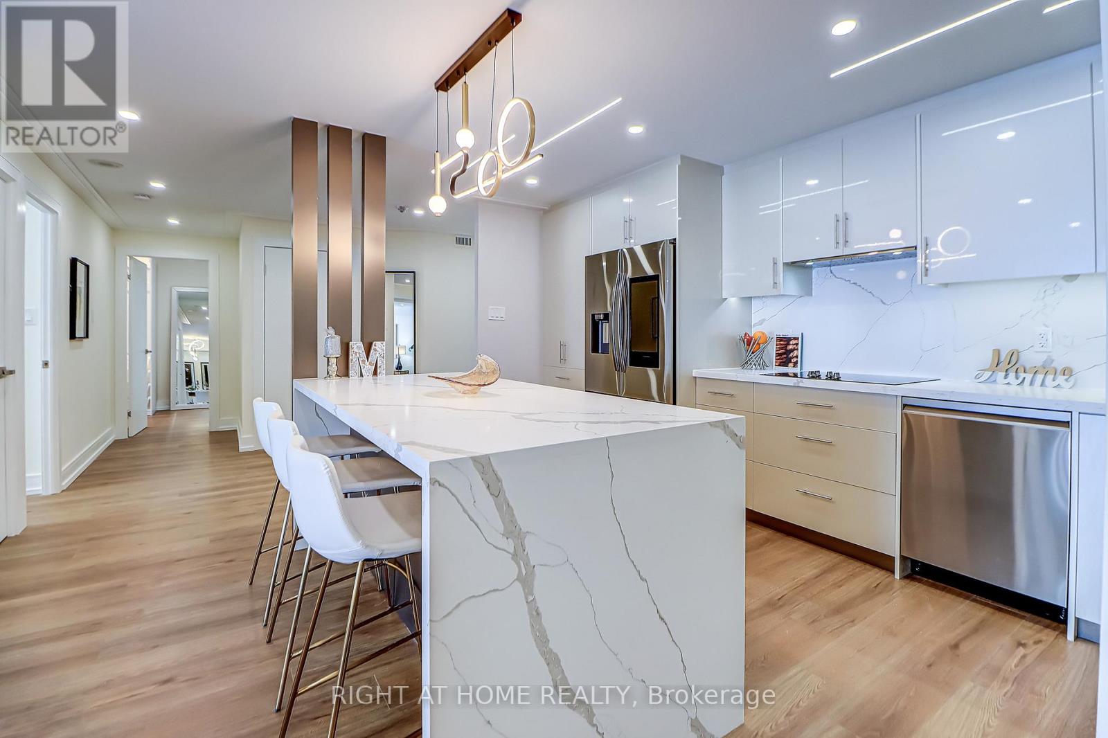 1207 - 130 Carlton Street, Toronto, Ontario  M5A 4K3 - Photo 11 - C12831484