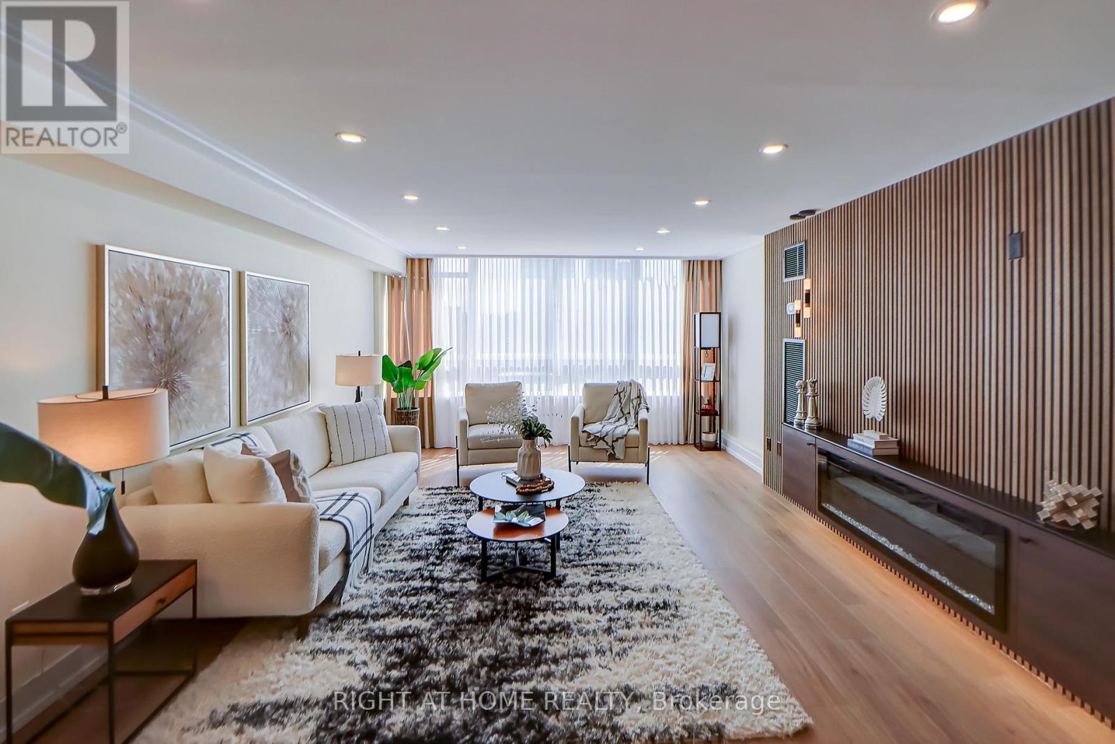 1207 - 130 Carlton Street, Toronto, Ontario  M5A 4K3 - Photo 3 - C12831484