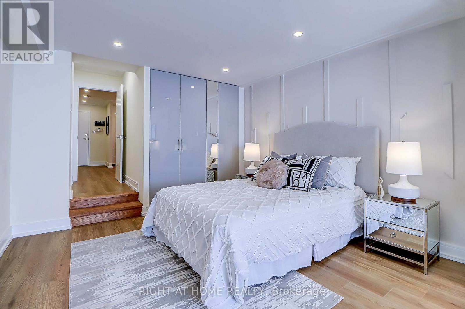 1207 - 130 Carlton Street, Toronto, Ontario  M5A 4K3 - Photo 35 - C12831484