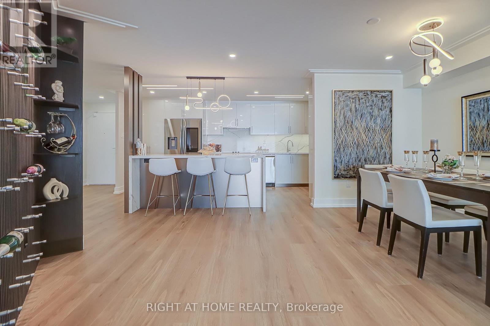 1207 - 130 Carlton Street, Toronto, Ontario  M5A 4K3 - Photo 9 - C12831484