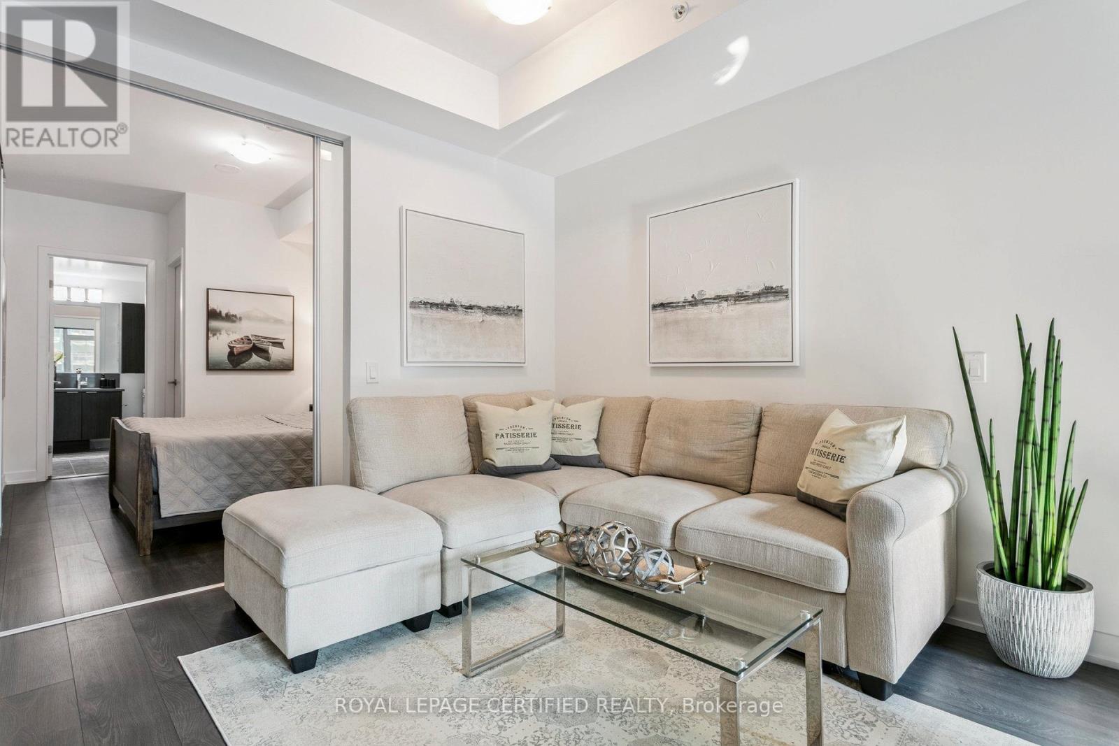 502 - 38 Iannuzzi Street, Toronto (Waterfront Communities), Ontario  M5V 0S2 - Photo 5 - C12831516