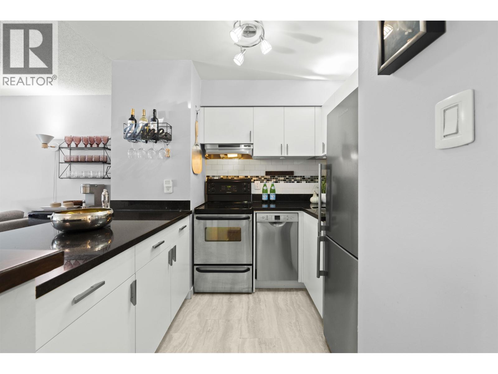 114 1545 E 2nd Avenue, Vancouver, British Columbia  V5N 1C8 - Photo 10 - R3083004