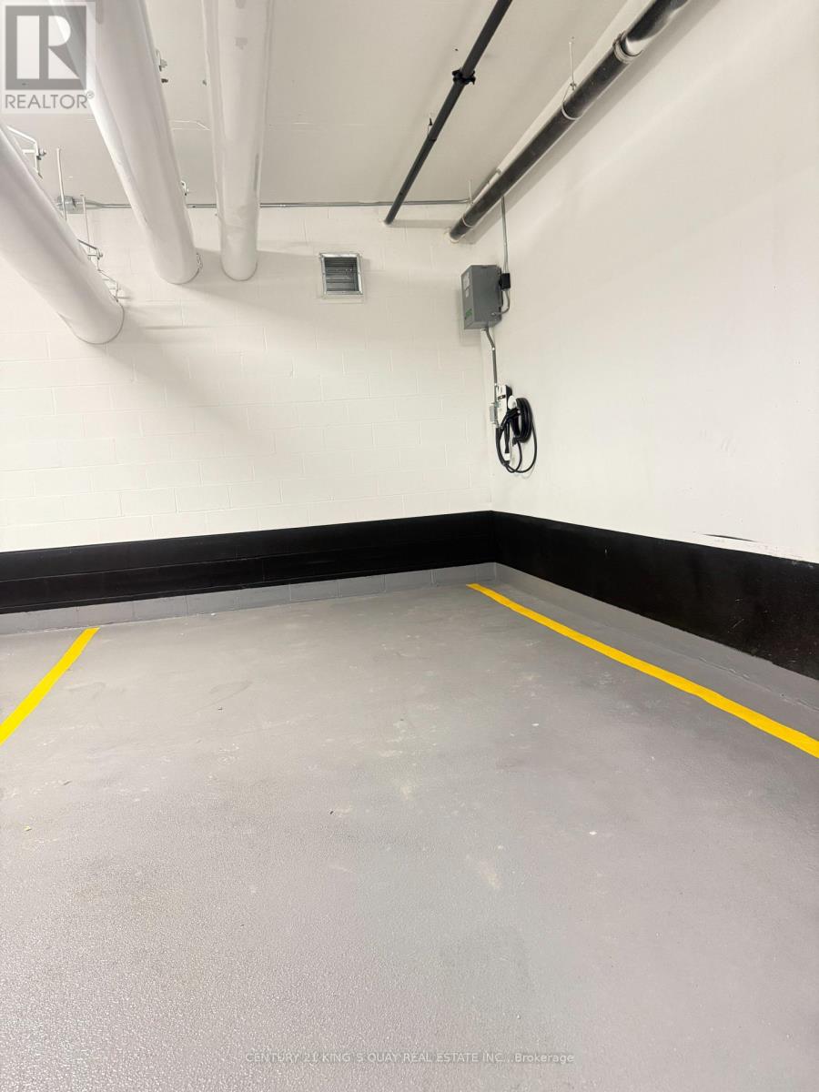 3013 - 1 Quarrington Lane, Toronto, Ontario  M3C 0S4 - Photo 3 - C12743986