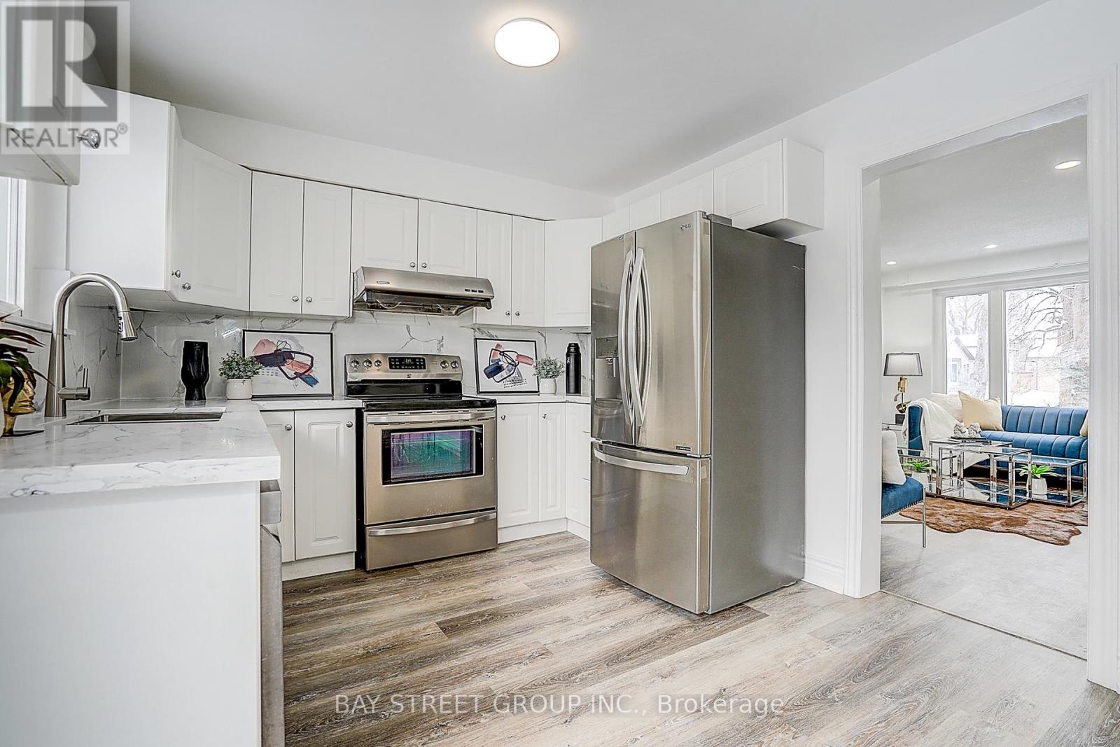 224 Hollyberry Trail, Toronto, Ontario  M2H 2P4 - Photo 11 - C12821896