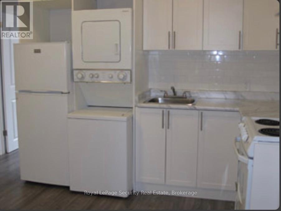 Upper - 706 Gladstone Avenue, Toronto, Ontario  M6H 3J4 - Photo 12 - W12831486