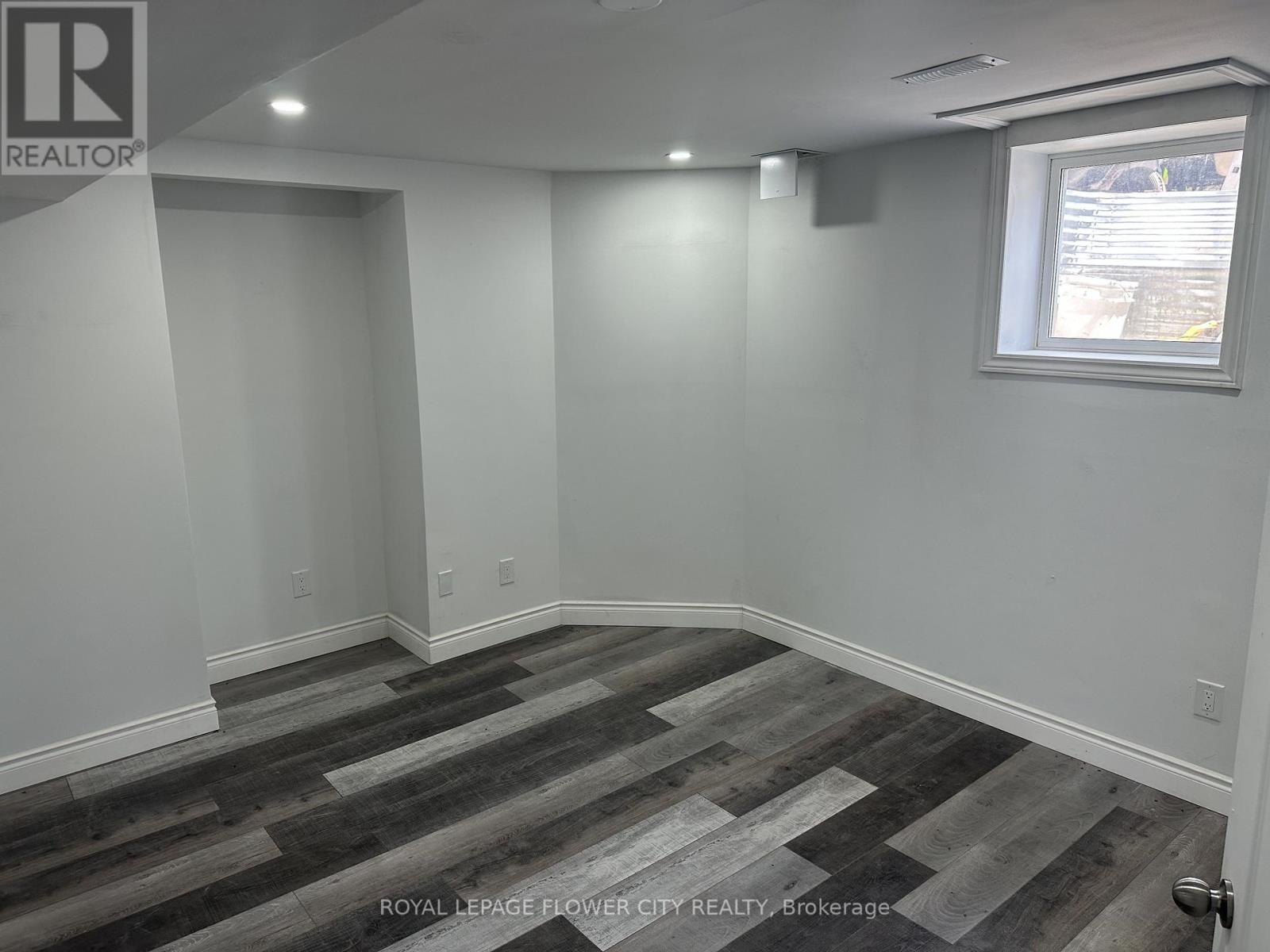 47 Sparta Drive, Brampton, Ontario  L6P 1H8 - Photo 3 - W12831526