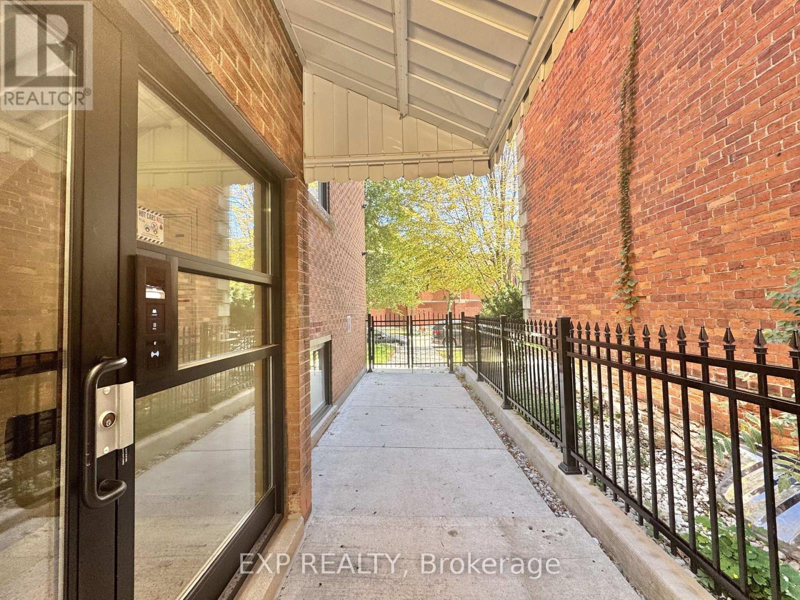 Unit-1 - 100 West Avenue S, Hamilton, Ontario  L8N 2S3 - Photo 2 - X12831494