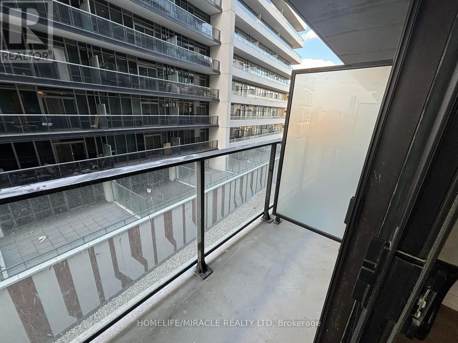 618 - 1 Jarvis Street, Hamilton, Ontario  L8R 0A8 - Photo 4 - X12831500