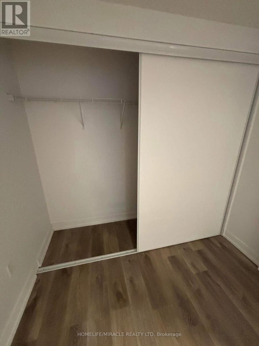 618 - 1 Jarvis Street, Hamilton, Ontario  L8R 0A8 - Photo 5 - X12831500