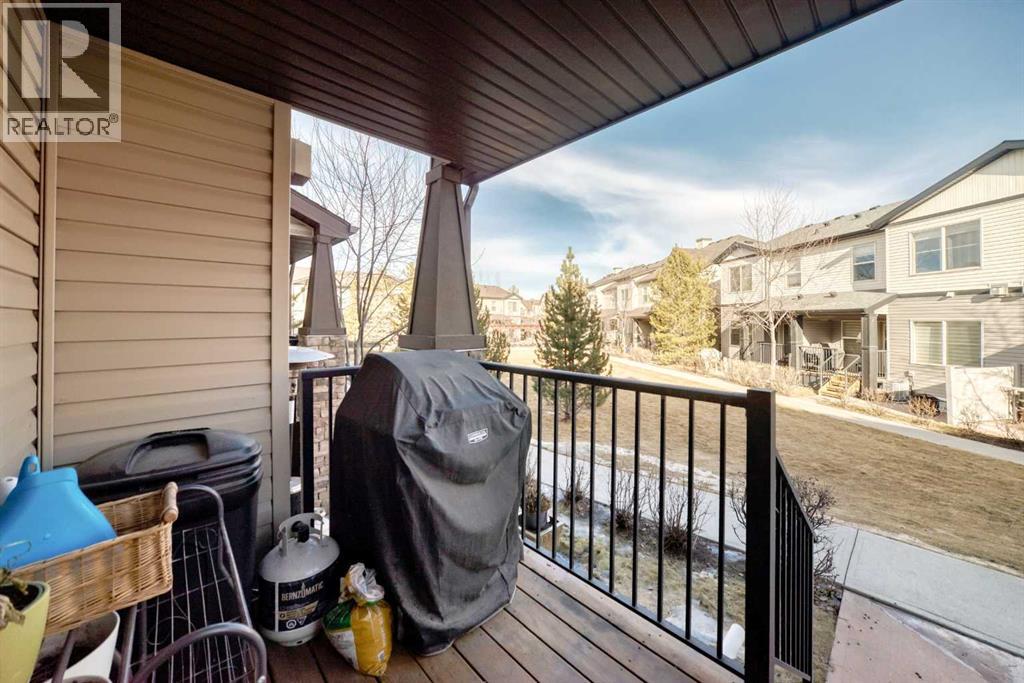 48 Copperpond Landing Se, Calgary, Alberta  T2Z 1G6 - Photo 10 - A2285922