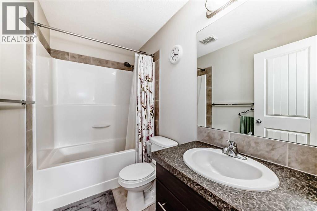 48 Copperpond Landing Se, Calgary, Alberta  T2Z 1G6 - Photo 15 - A2285922