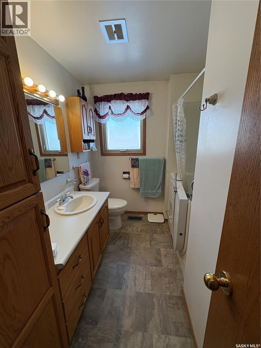 118 Riedel Avenue W, Langenburg, Saskatchewan  S0A 2A0 - Photo 12 - SK029351