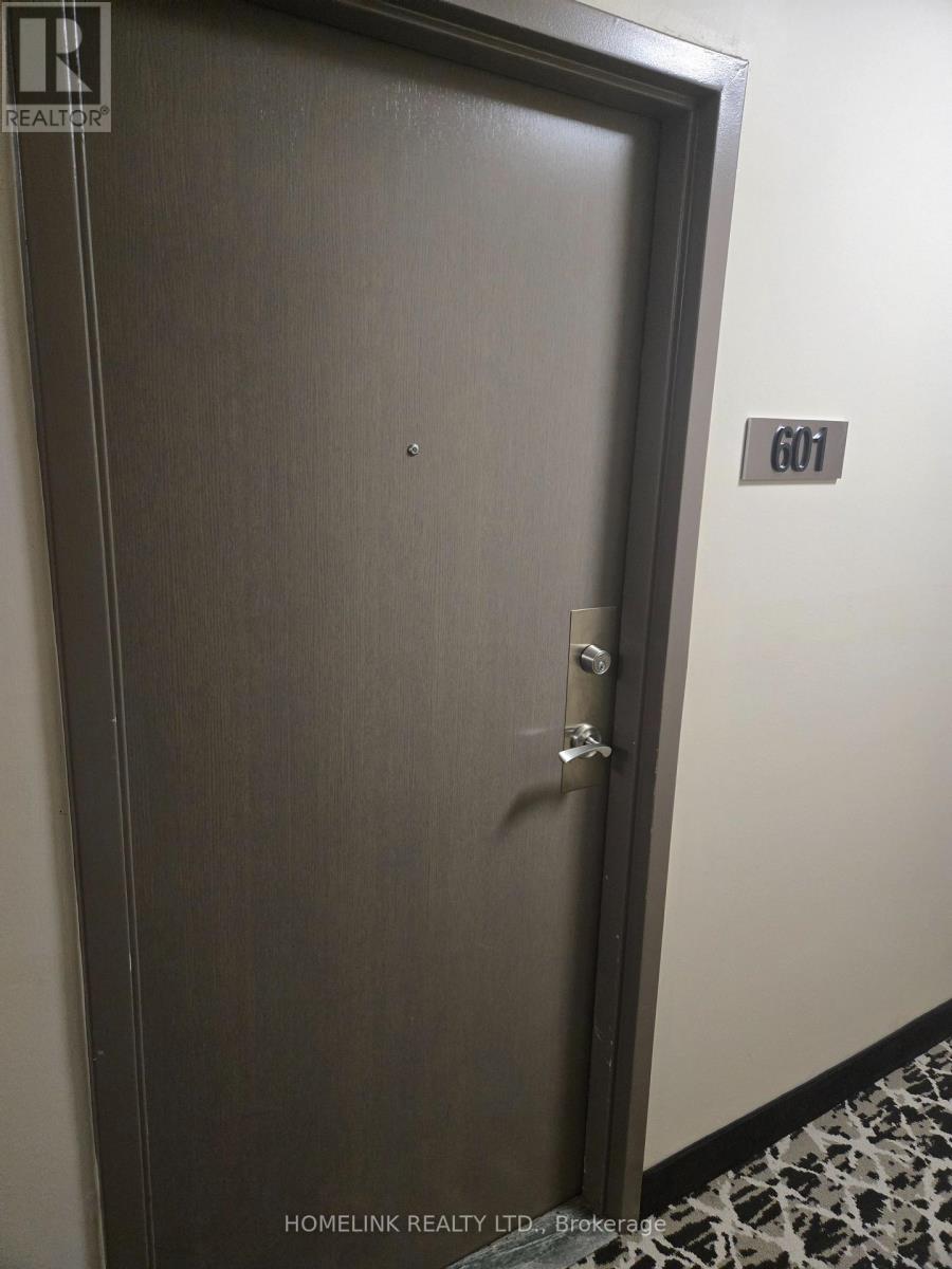 601 - 3390 Weston Road, Toronto, Ontario  M9M 2K3 - Photo 2 - W12831164
