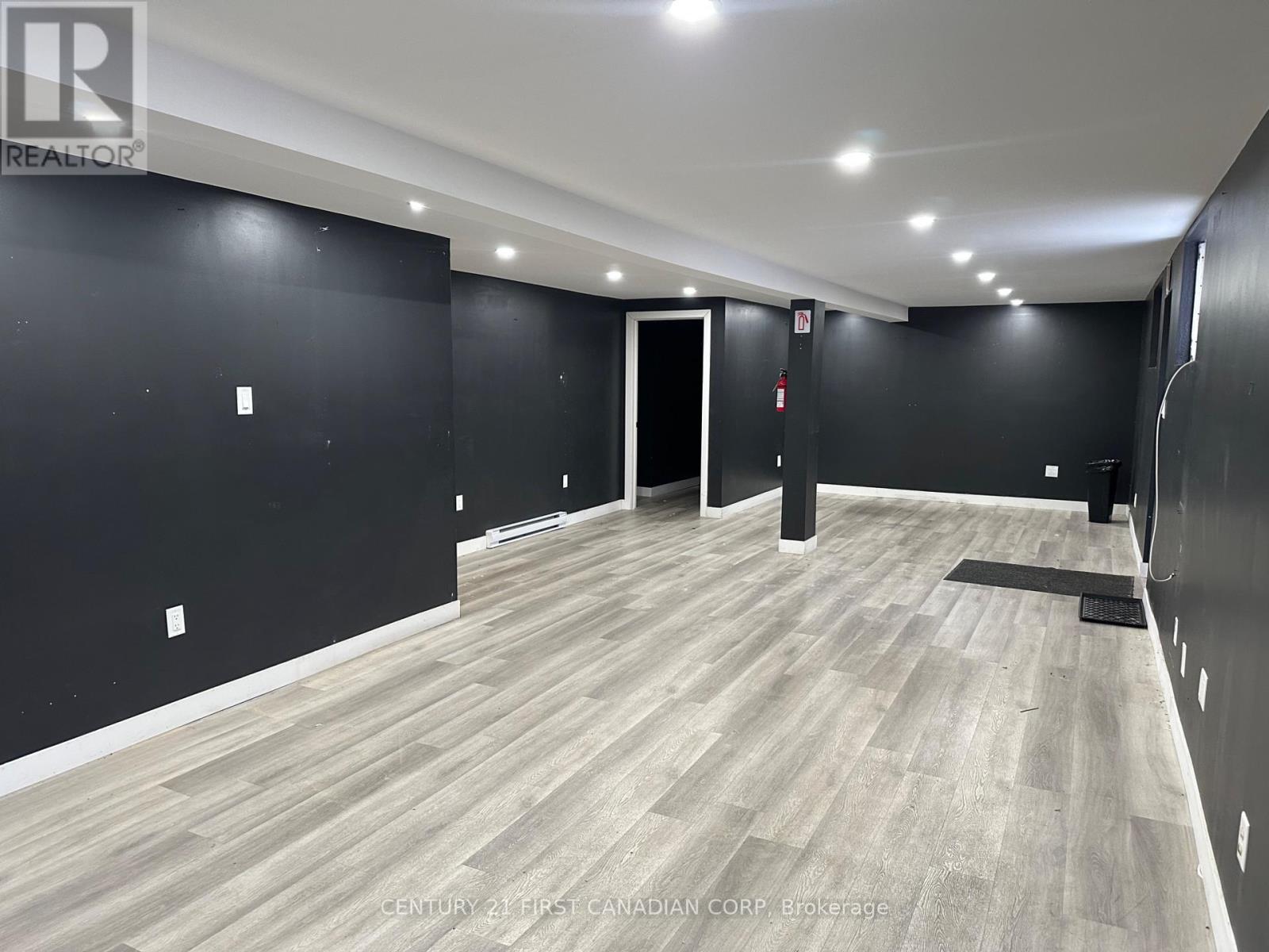 4 - 2479 Main Street S, London South, Ontario  N6P 1P9 - Photo 2 - X12831530