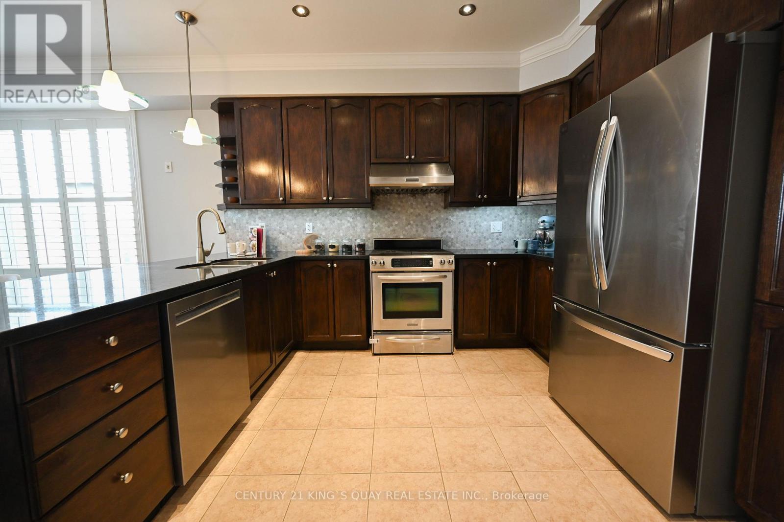 10514 Victoria Square Boulevard, Markham, Ontario  L6C 0A3 - Photo 7 - N12831506