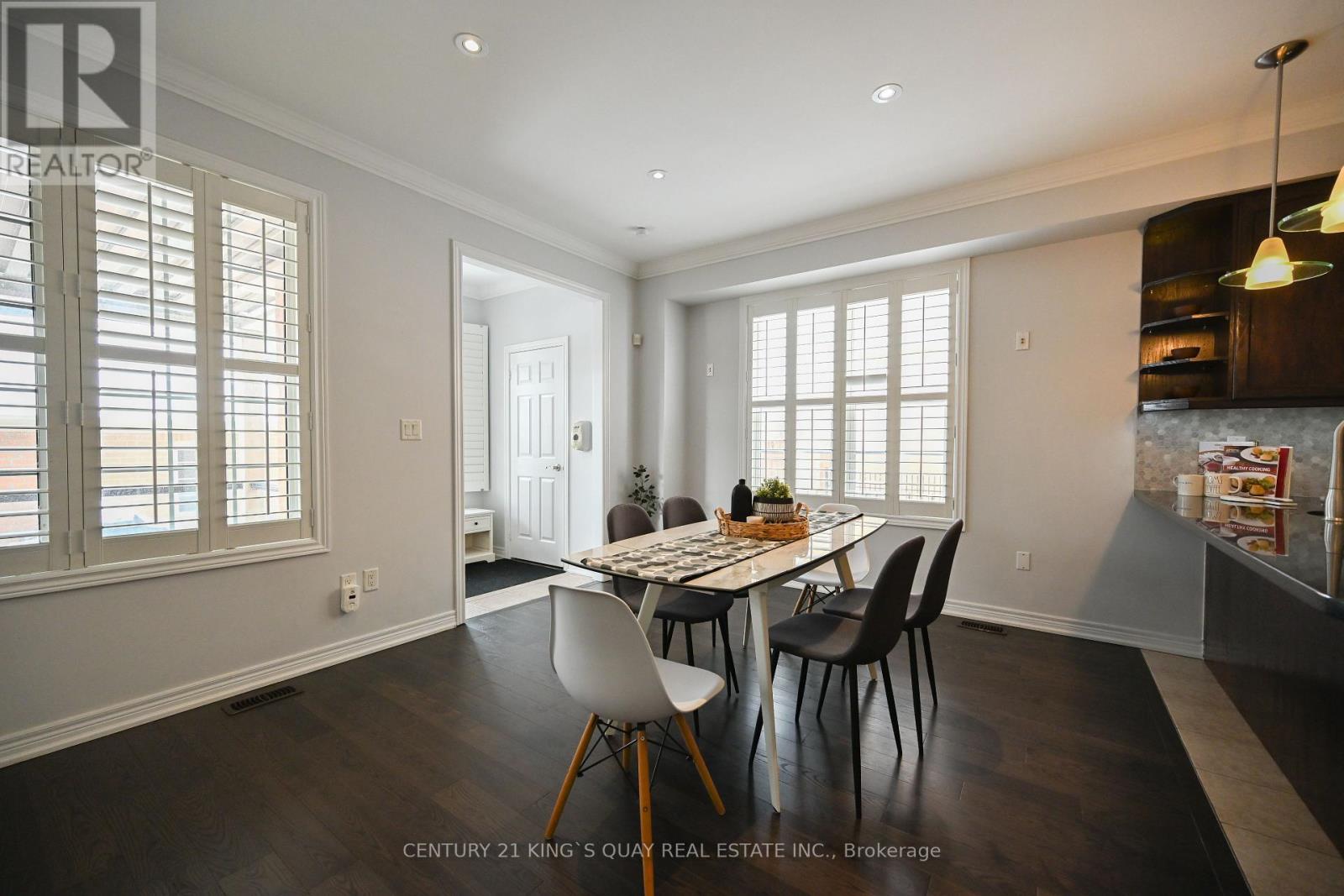 10514 Victoria Square Boulevard, Markham, Ontario  L6C 0A3 - Photo 9 - N12831506