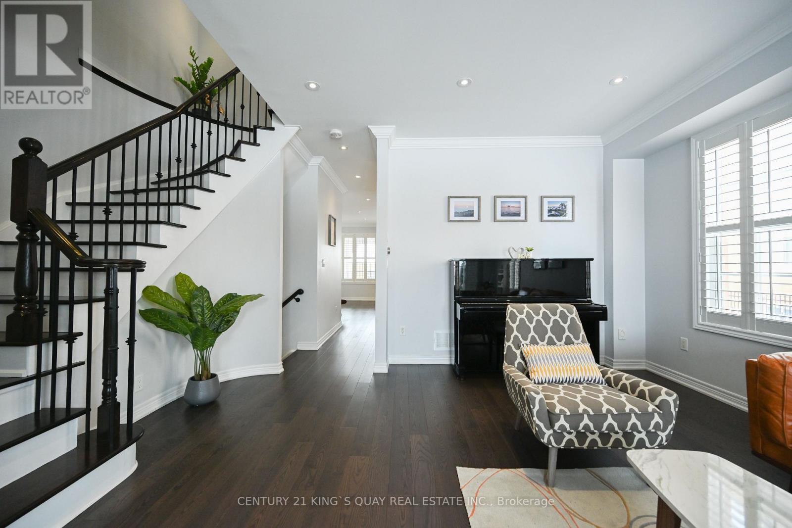 10514 Victoria Square Boulevard, Markham, Ontario  L6C 0A3 - Photo 5 - N12831506