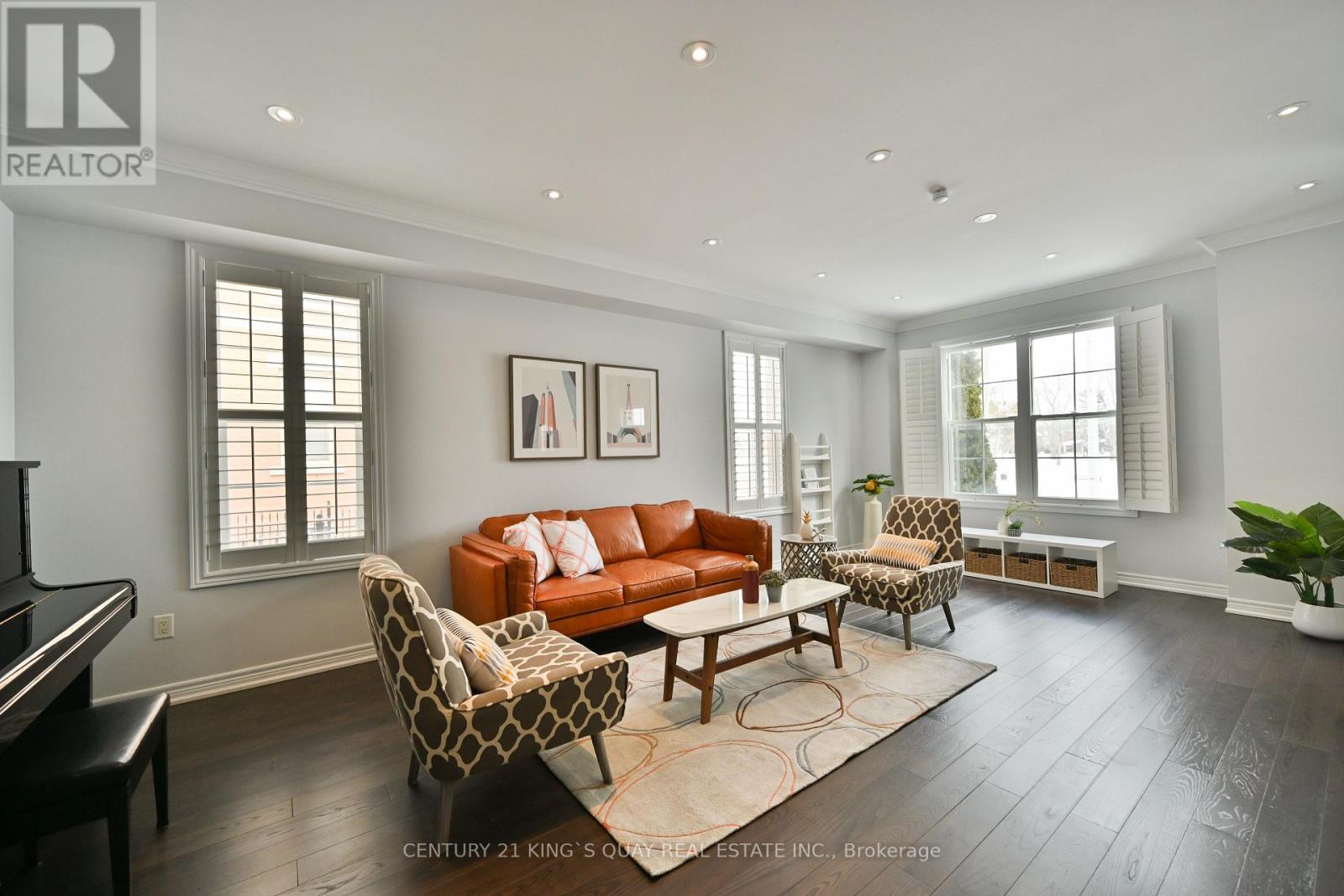 10514 Victoria Square Boulevard, Markham, Ontario  L6C 0A3 - Photo 3 - N12831506