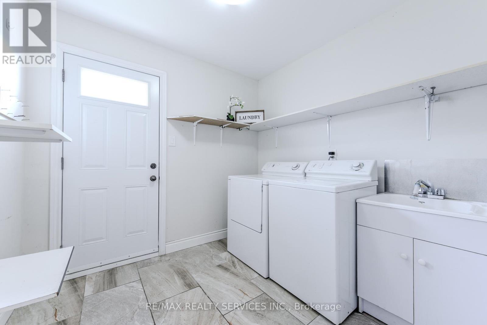 10 St Mark Place, Brampton, Ontario  L6X 3W5 - Photo 14 - W12831536