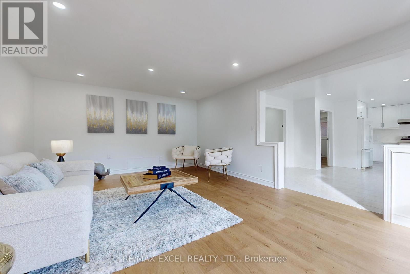 4388 Guildwood Way, Mississauga, Ontario  L5R 2A4 - Photo 14 - W12831538