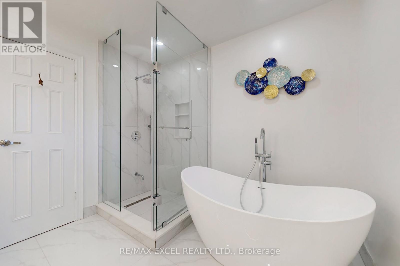 4388 Guildwood Way, Mississauga, Ontario  L5R 2A4 - Photo 30 - W12831538