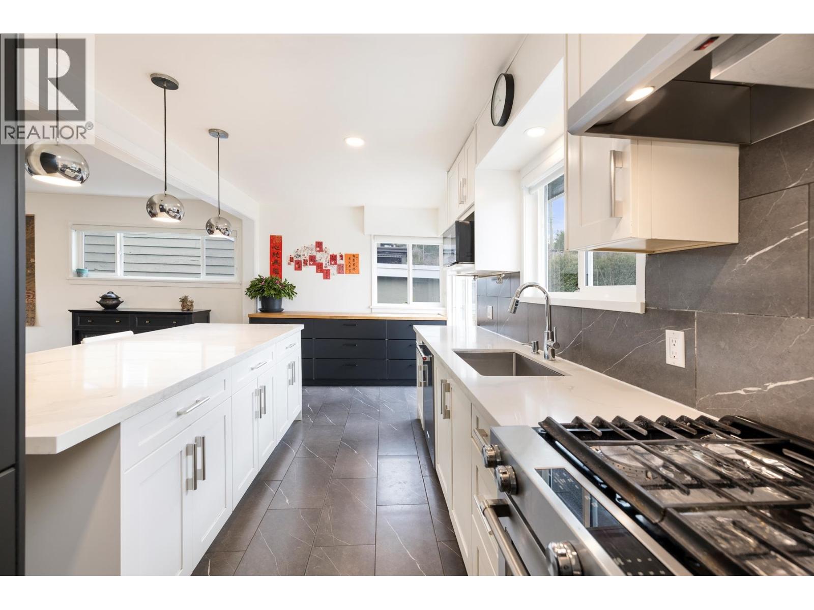 935 Beaconsfield Road, North Vancouver, British Columbia  V7R 1S7 - Photo 11 - R3092362