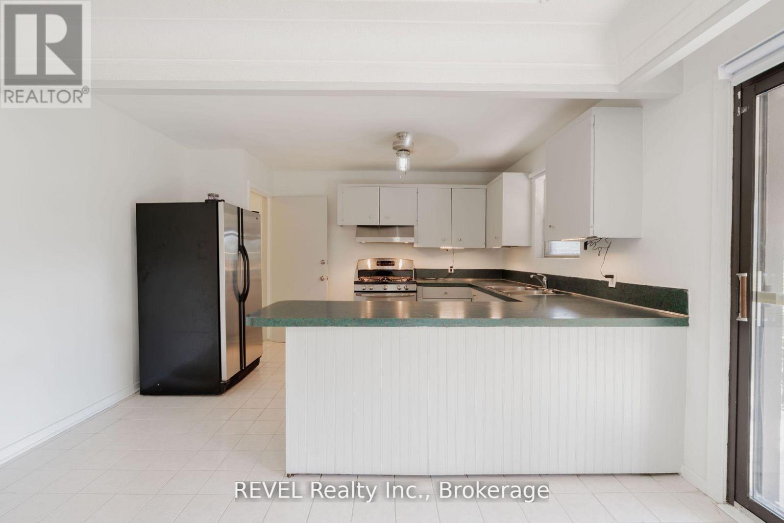 6835 Wills Street, Niagara Falls, Ontario  L2J 1Y6 - Photo 16 - X12831564