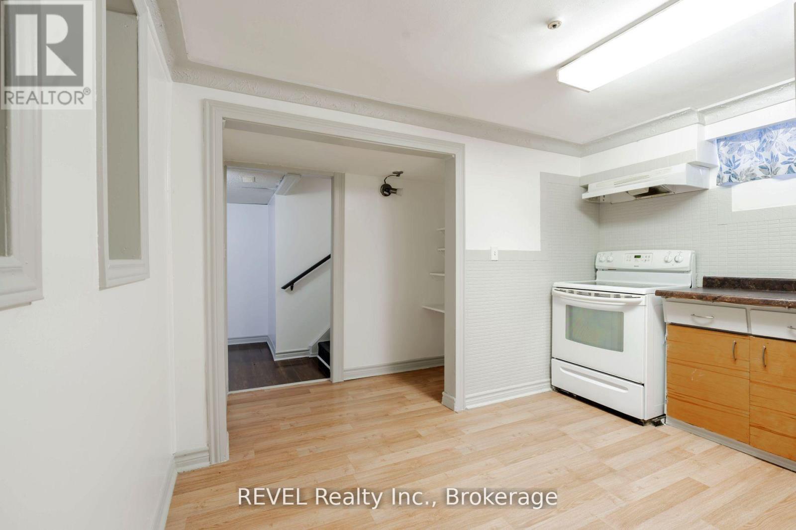 6835 Wills Street, Niagara Falls, Ontario  L2J 1Y6 - Photo 22 - X12831564