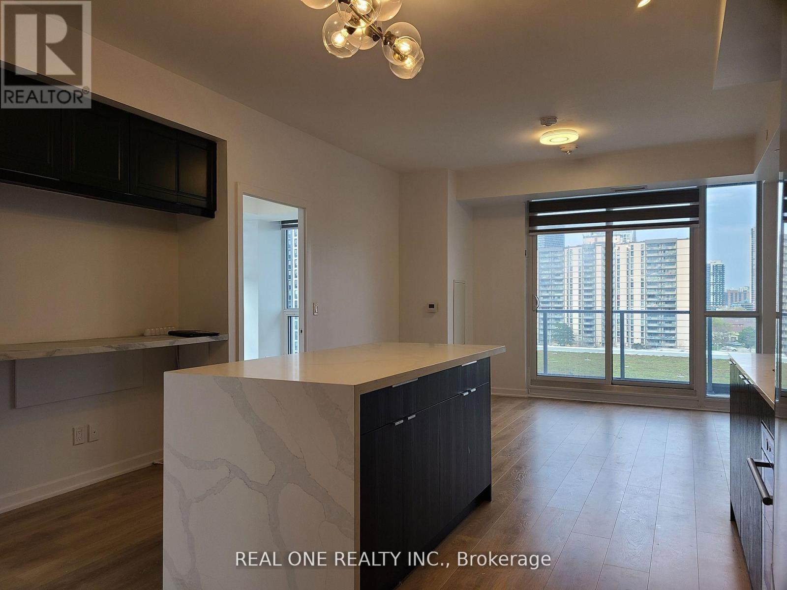 702 - 38 Forest Manor Road, Toronto, Ontario  M2J 0H4 - Photo 2 - C12831582