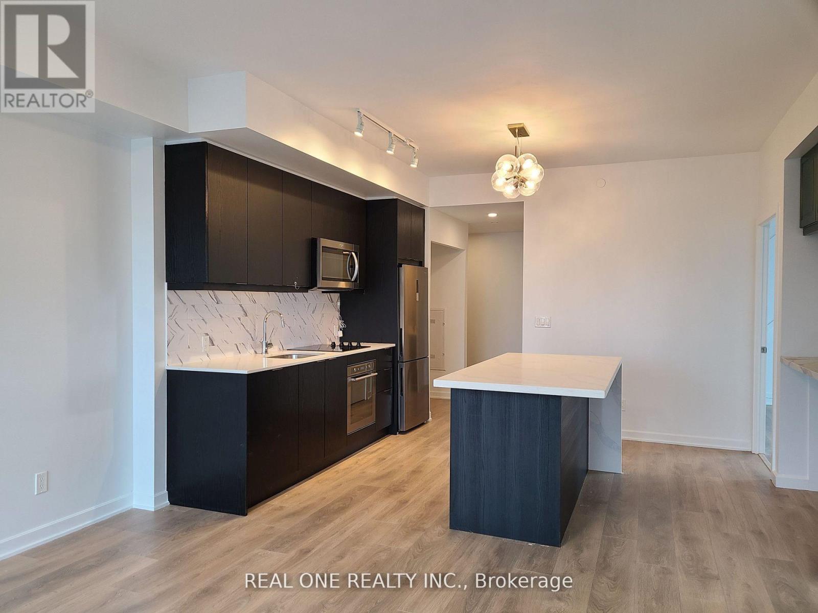 702 - 38 Forest Manor Road, Toronto, Ontario  M2J 0H4 - Photo 3 - C12831582