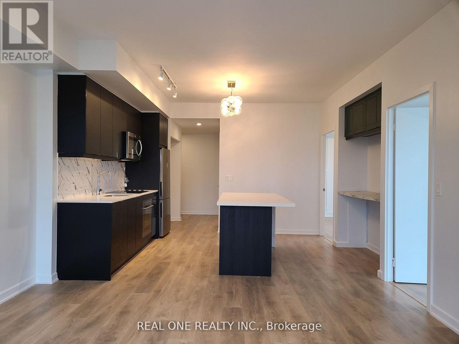 702 - 38 Forest Manor Road, Toronto, Ontario  M2J 0H4 - Photo 4 - C12831582