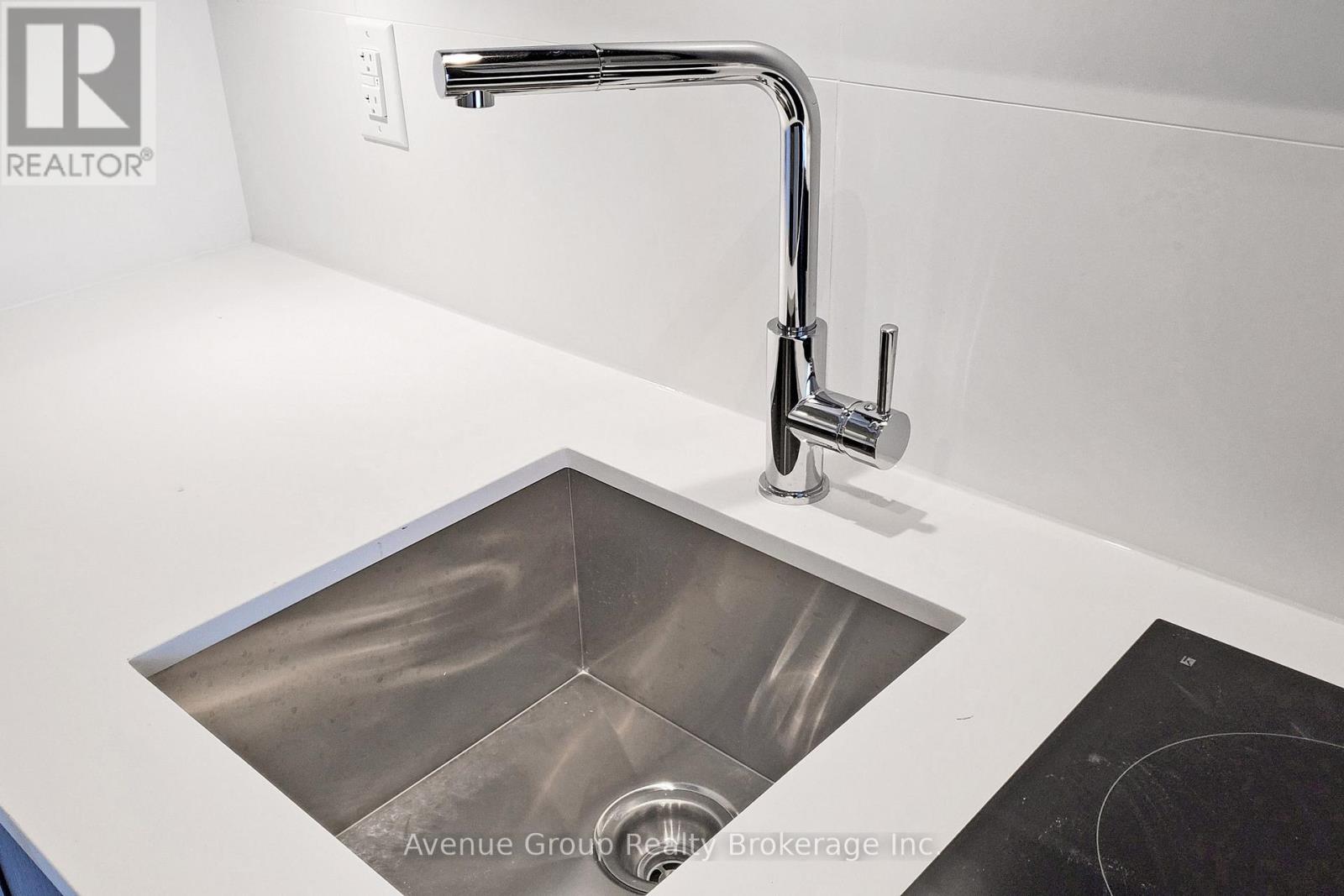 1313 - 20 Edward Street, Toronto, Ontario  M5G 1C9 - Photo 16 - C12831596