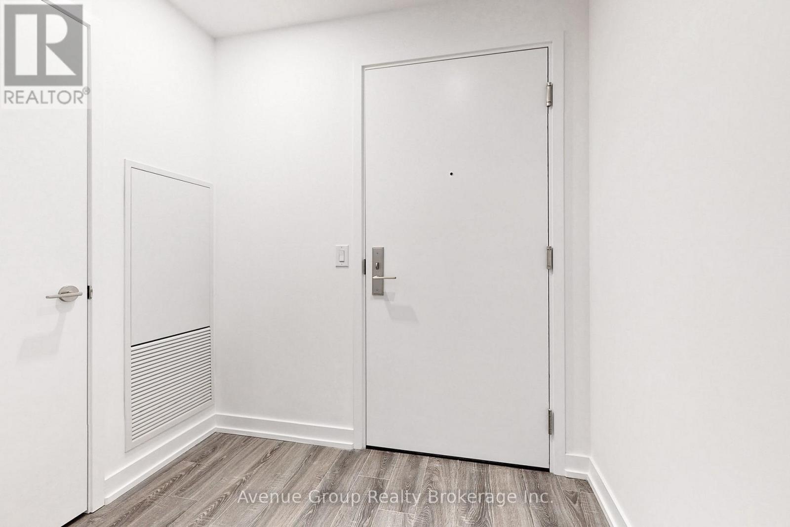 1313 - 20 Edward Street, Toronto, Ontario  M5G 1C9 - Photo 6 - C12831596