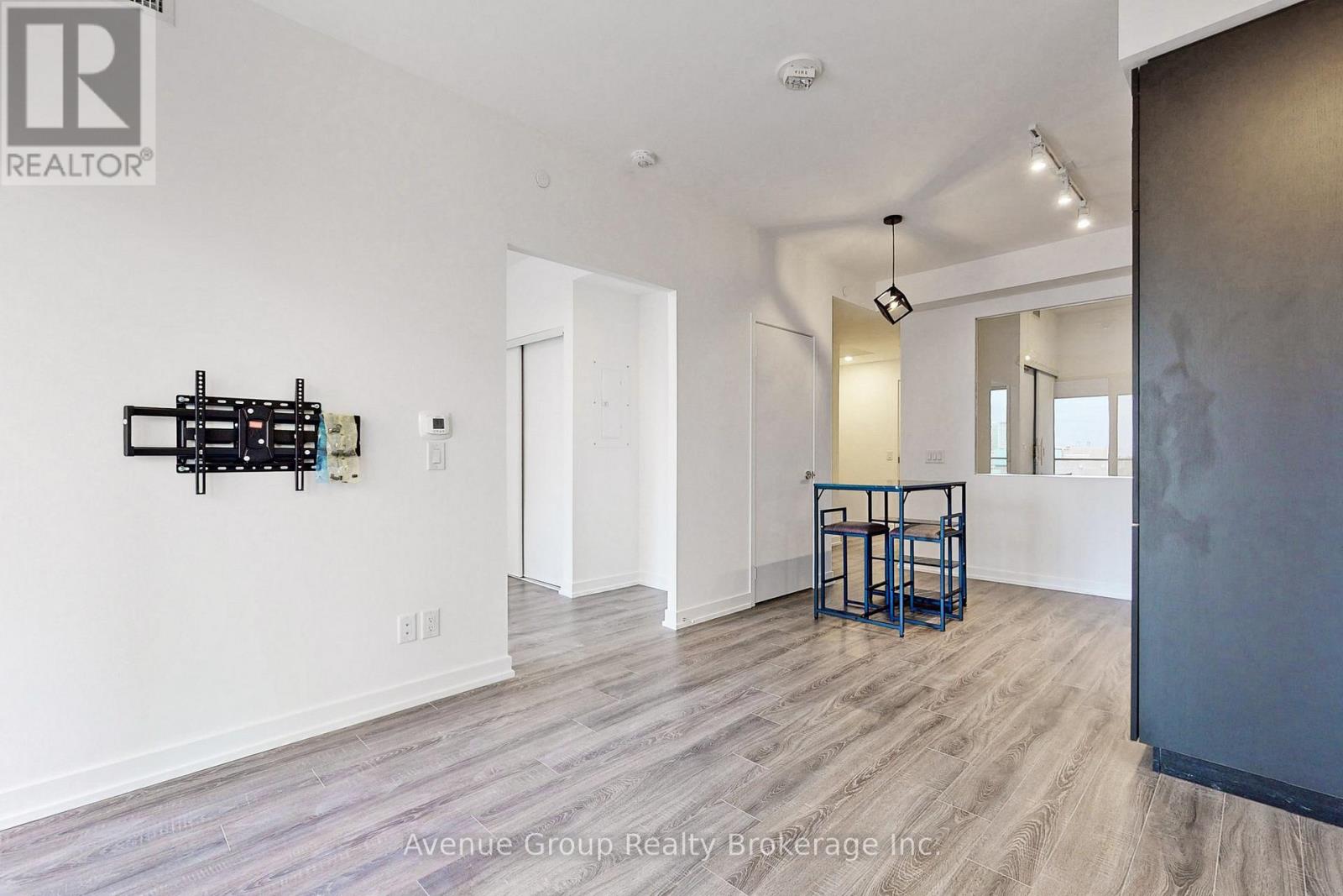 1313 - 20 Edward Street, Toronto, Ontario  M5G 1C9 - Photo 8 - C12831596