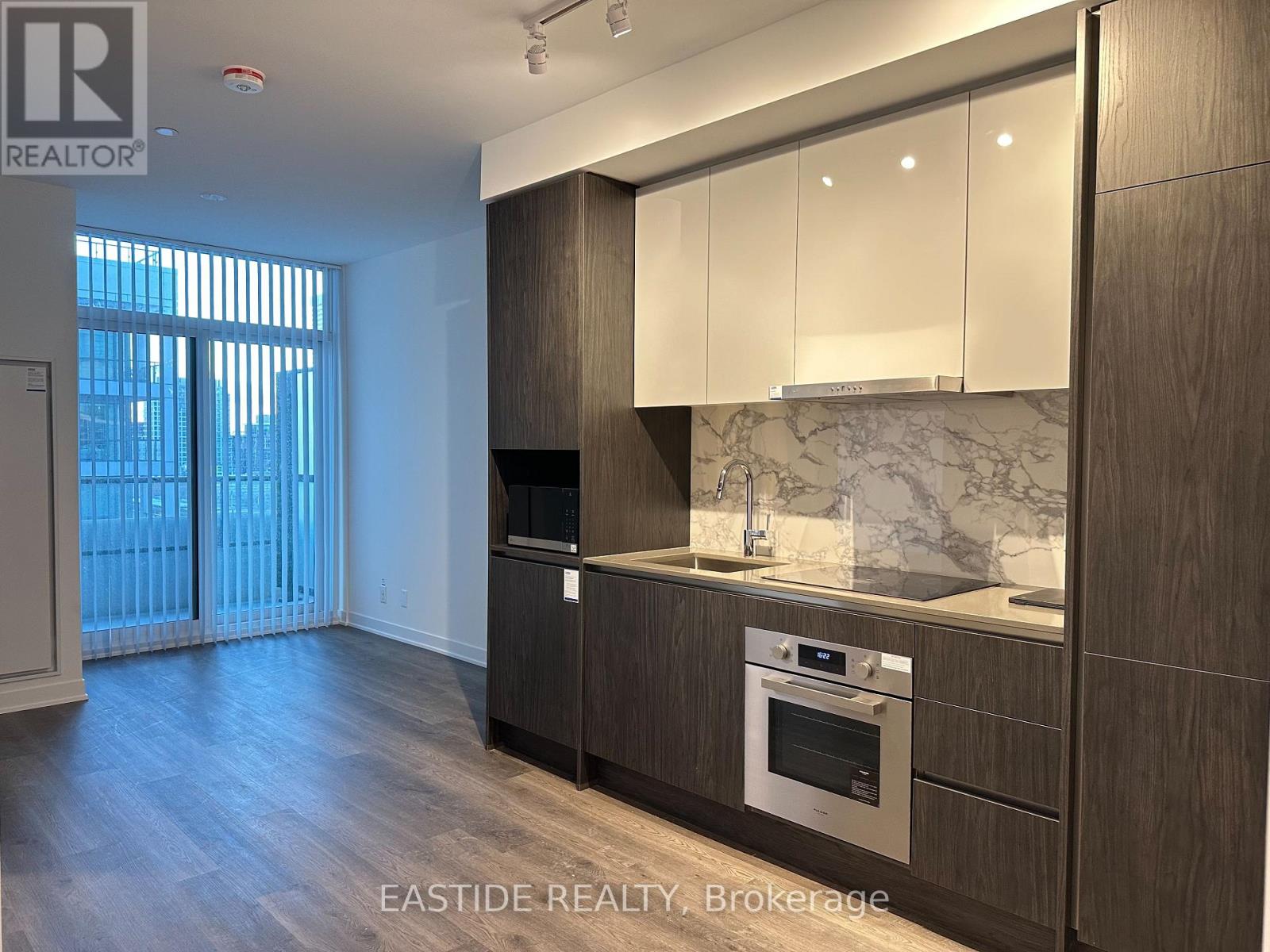 1012 - 180 Front Street E, Toronto, Ontario  M5A 0A9 - Photo 2 - C12831640