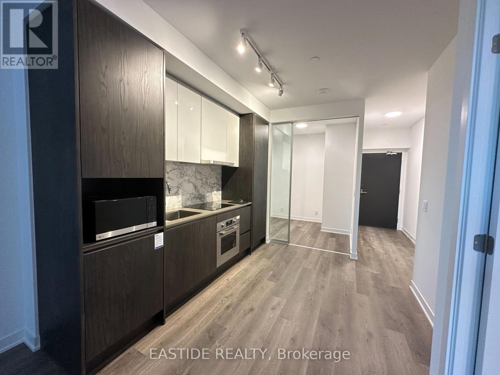 1012 - 180 Front Street E, Toronto, Ontario  M5A 0A9 - Photo 4 - C12831640