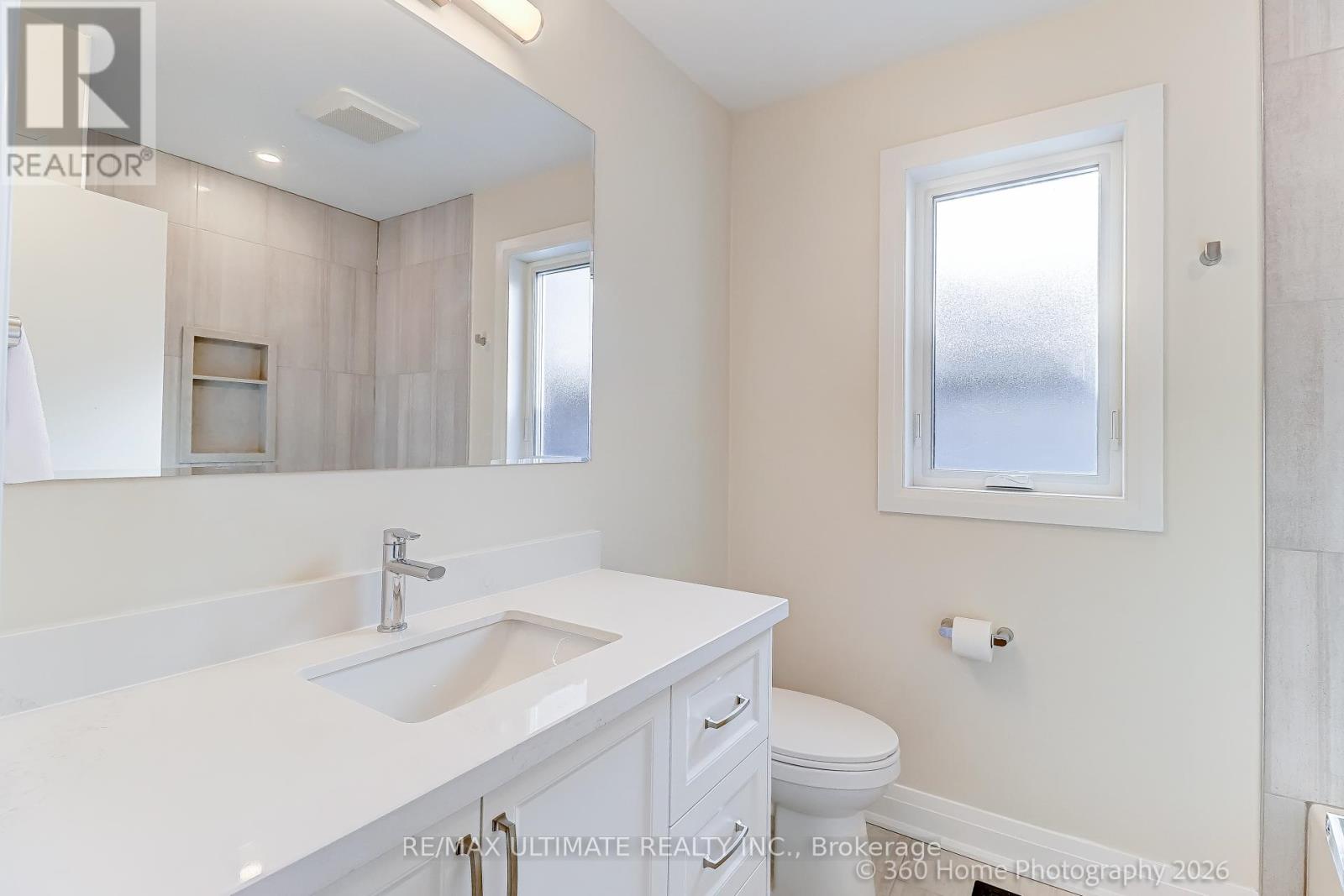 53 Virginia Avenue, Toronto, Ontario  M4C 3H3 - Photo 4 - E12831602