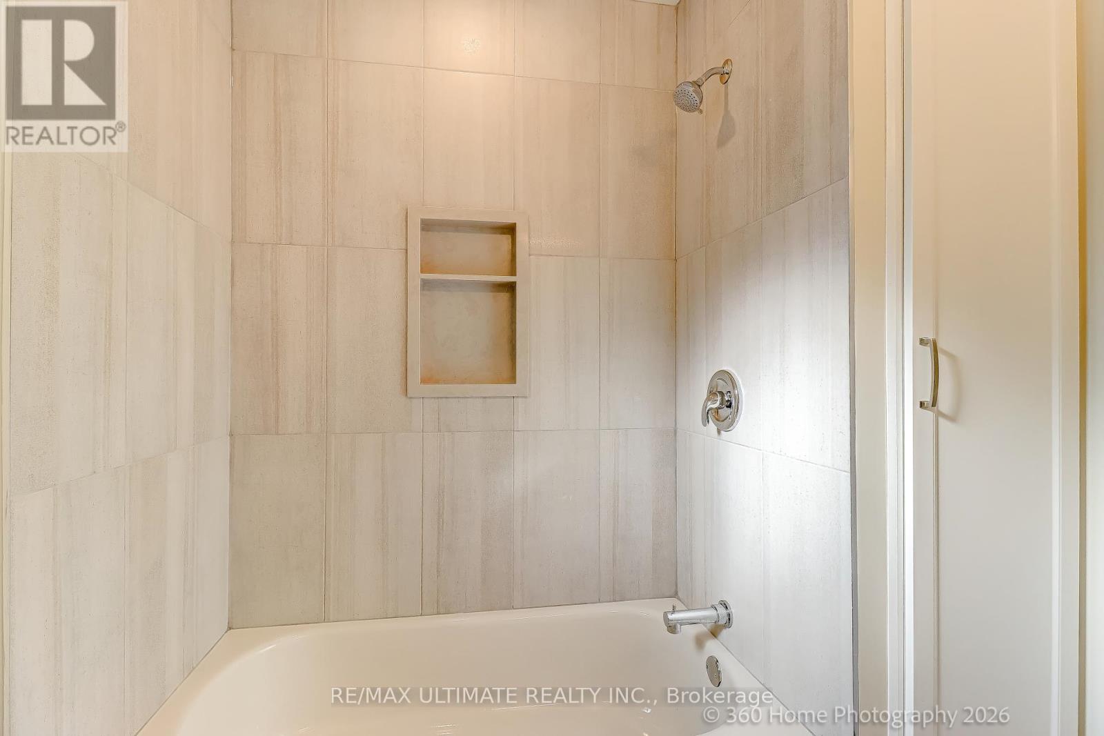 53 Virginia Avenue, Toronto, Ontario  M4C 3H3 - Photo 5 - E12831602