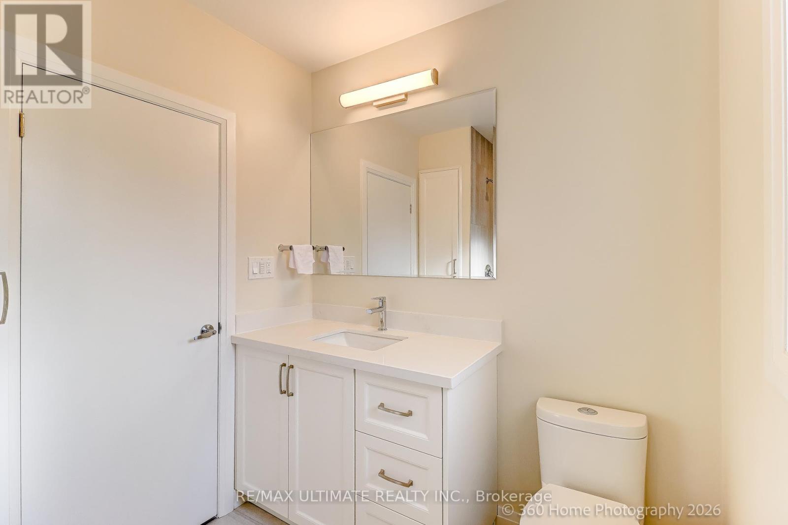 53 Virginia Avenue, Toronto, Ontario  M4C 3H3 - Photo 6 - E12831602