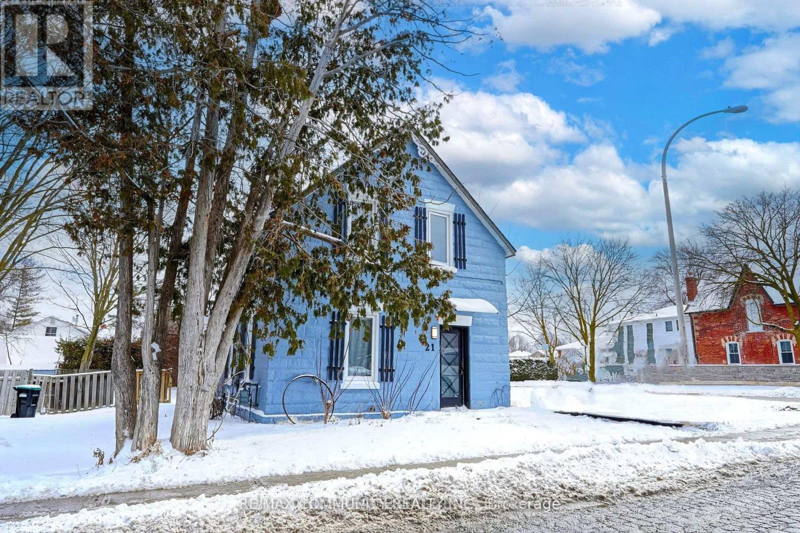 21 Forestell Street, New Tecumseth (Tottenham), Ontario  L0G 1W0 - Photo 2 - N12831634